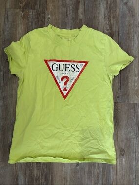 GUESS Triangle Logo Tee in Neon Yellow/ green